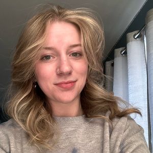 Meet your Posher, Ava